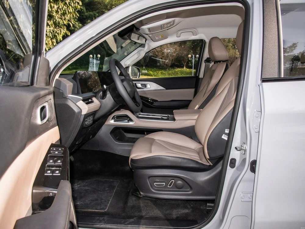 Changan Hunter interior