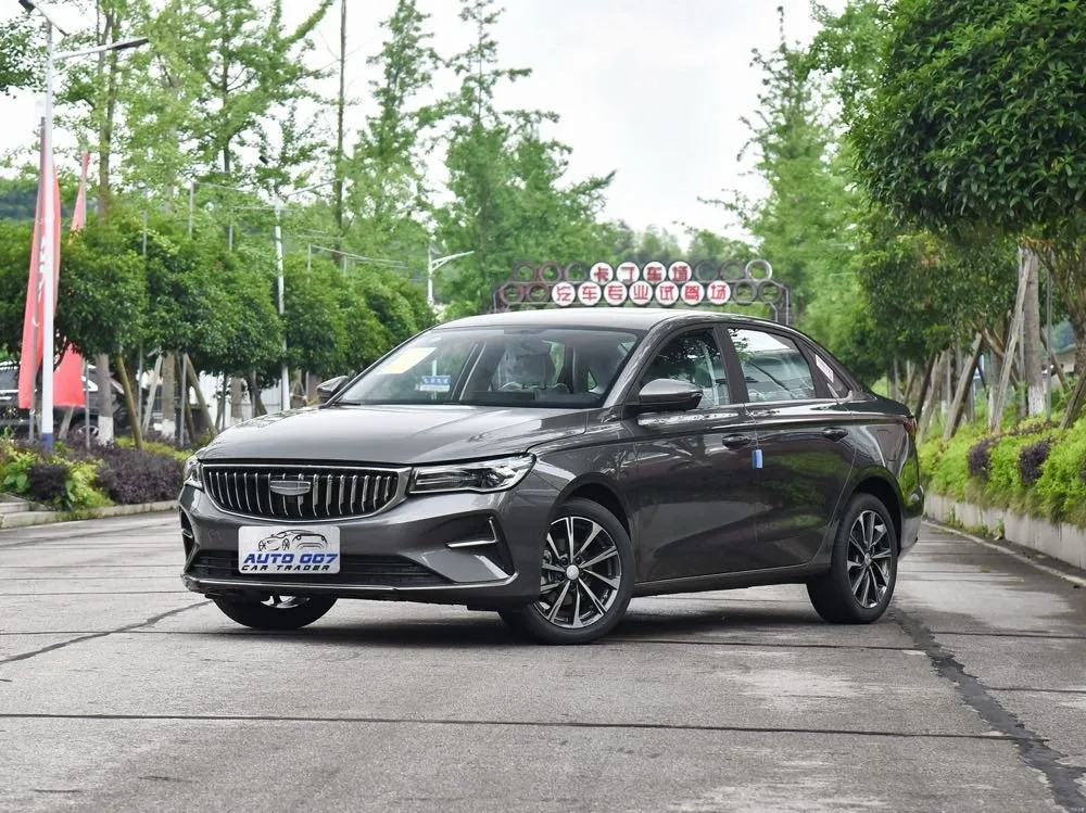 Автомобиль Geely Emgrand с бензиновым двигателем